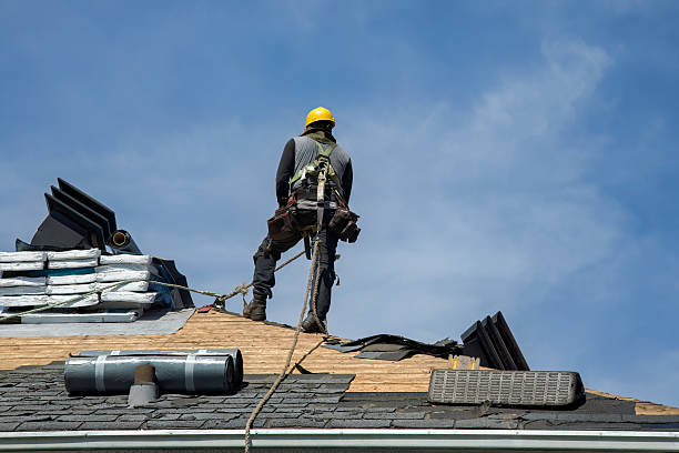 Professional Roofing technician working in New London, WI